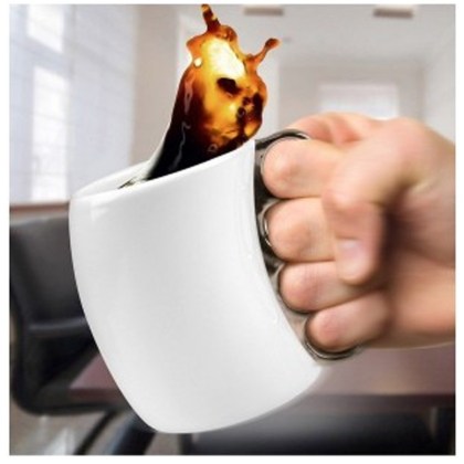 κουπα-με-λαβη-σιδερογροθια-fisticup